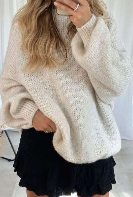 Sweater Lovie - 