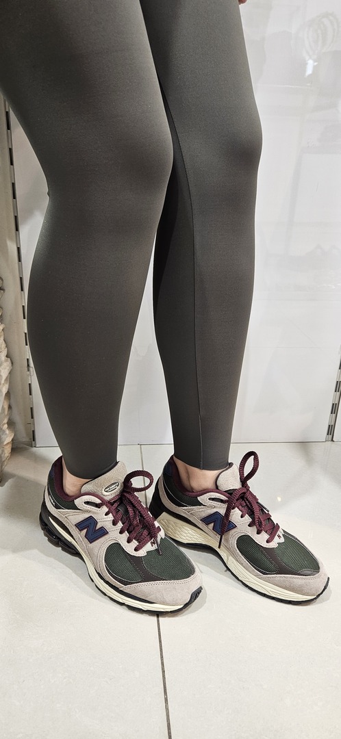 Essential Legging 
