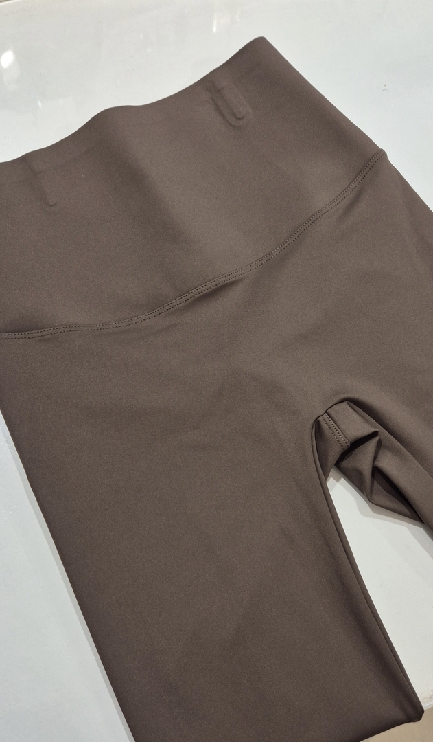 Essential Legging 