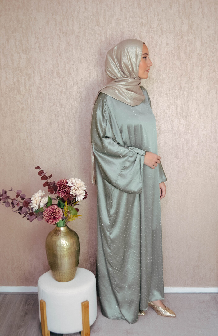 Abaya Zaina