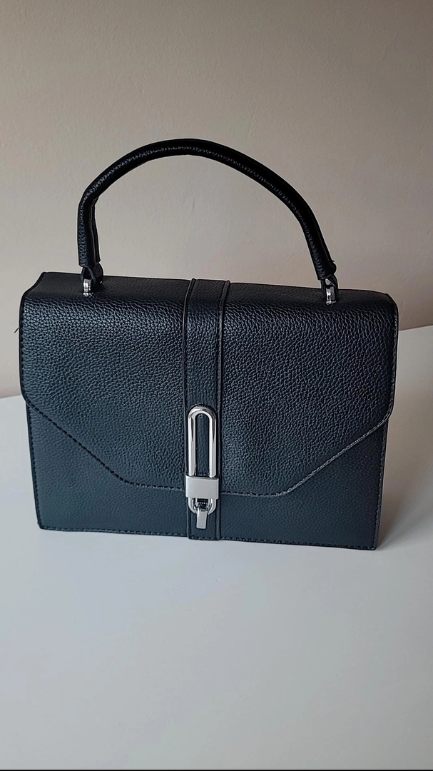 Tas Layla