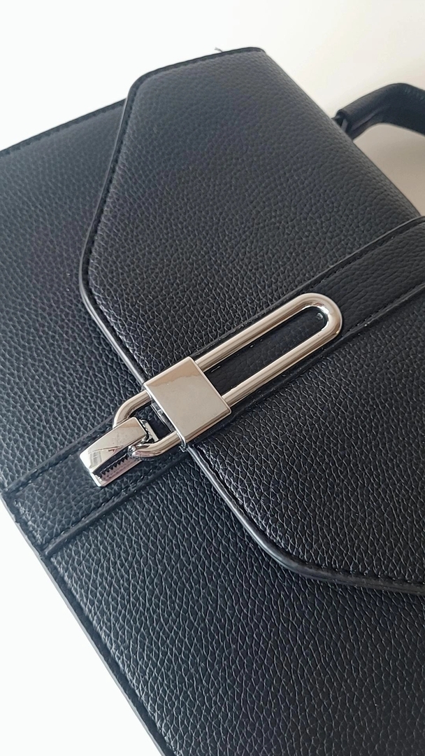 Tas Layla