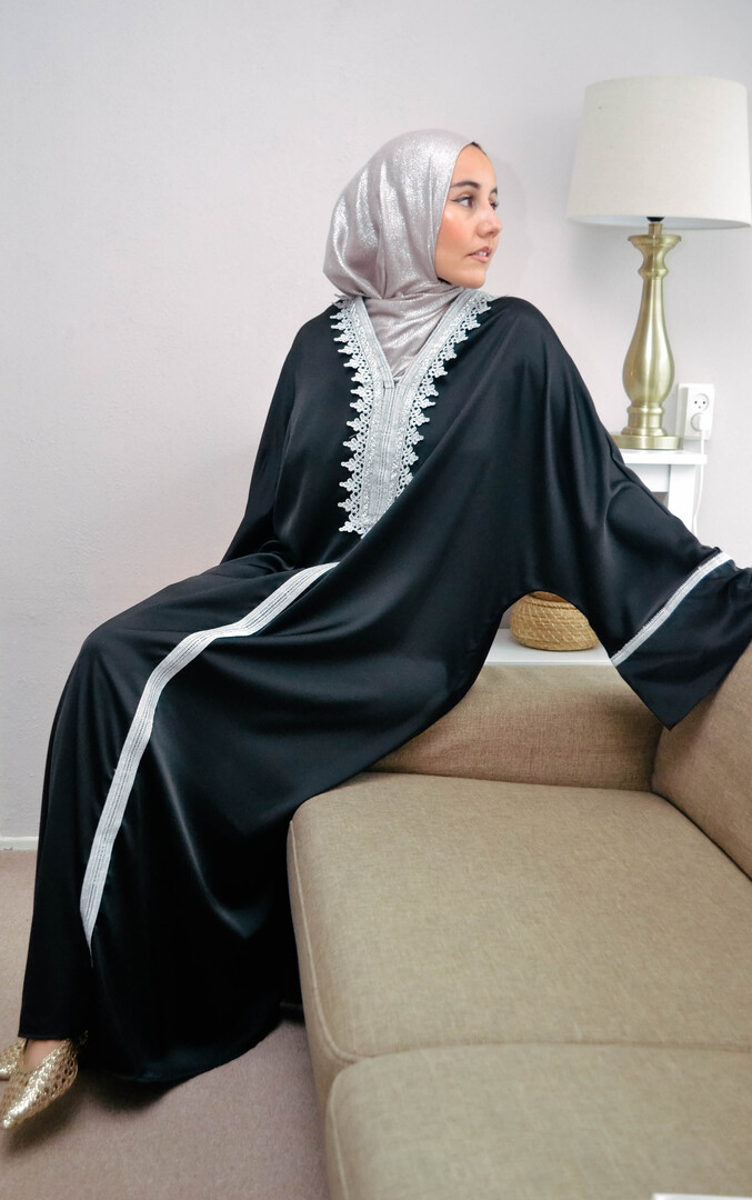 Abaya Zendaya