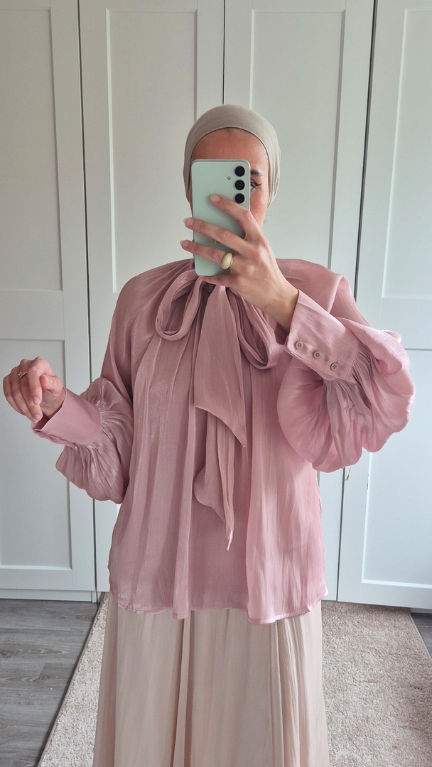 Blouse Ribbon