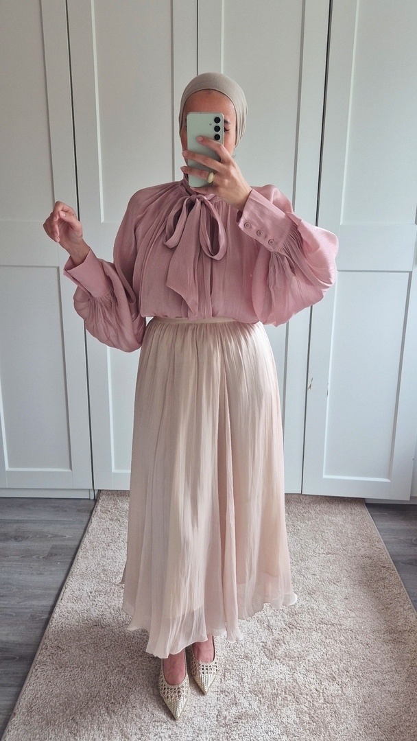 Blouse Ribbon